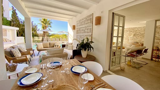 Villa Espera Dining area