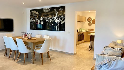 Villa Espera Dining area