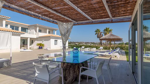 Villa Esplendor del Frare BBQ equipment