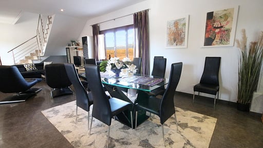 Villa Esplendor Manyo Обеденная зона