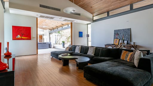 Villa Essenza Media room