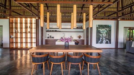 Villa Estrada Dining area