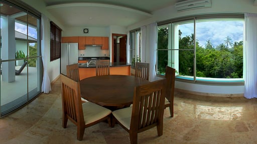 Villa Eterna Dining area