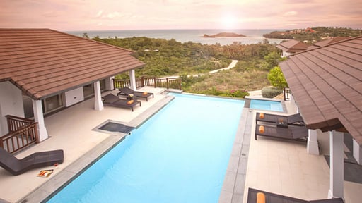 Villa Eterna Swimming pool