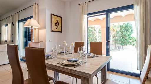 Villa Etruria Dining area
