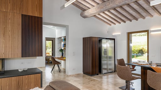 Villa Etrusca Dining area 1