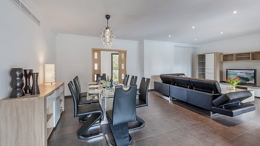 Villa Eulalia Romero Dining area