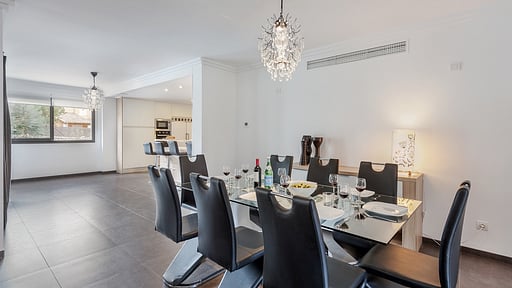 Villa Eulalia Romero Dining area