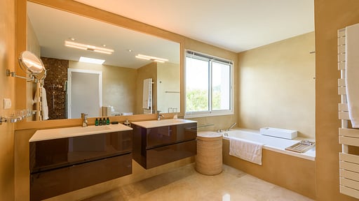 Villa Evelyn Bedroom 1
