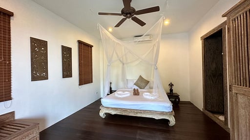 Villa Exotica Bedroom 2