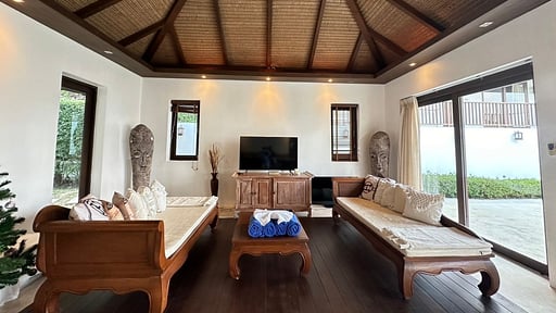 Villa Exotica Living room