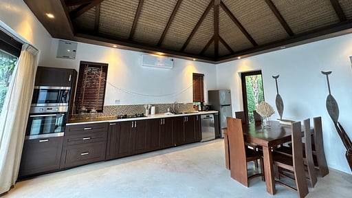 Villa Exotica Dining area