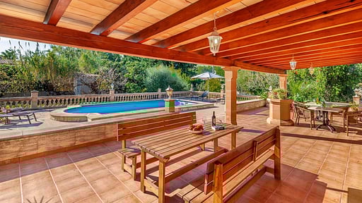 Villa Faisan Dining area