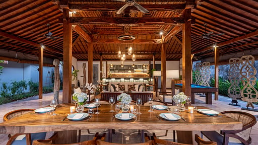 Villa Fallopia Dining area