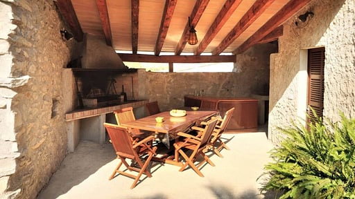 Villa Fanals Dining area