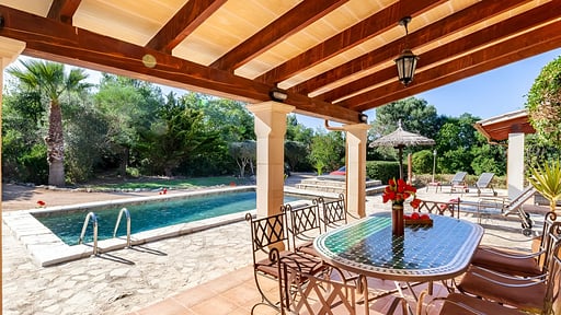 Villa Fanga Dining area