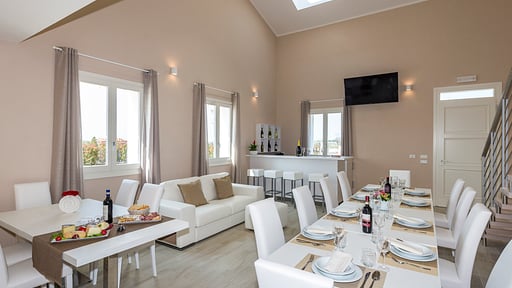 Villa Ferdinando Dining area