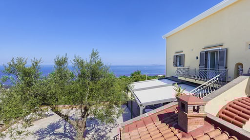 Villa Ferrara Others