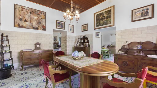 Villa Ferrara Dining area
