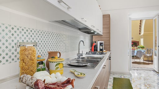Villa Ferrara Kitchen