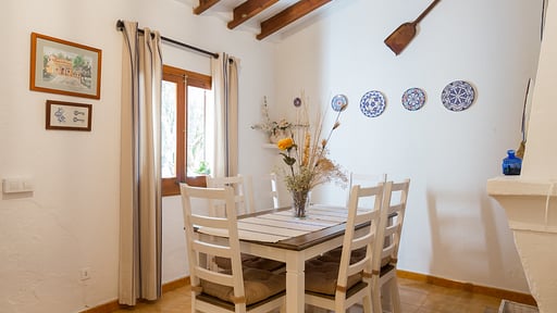 Villa Finca Can Roig Dining area