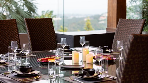 Villa Firefly Dining area