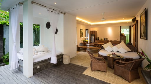 Villa Flores Ubud Salon