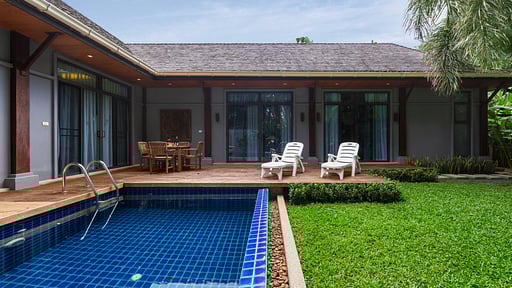 Villa Flores Swimming pool