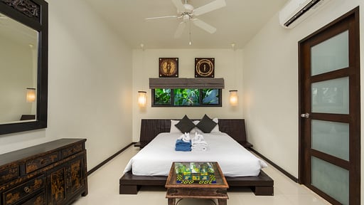 Villa Flores Bedroom 1