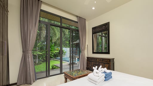 Villa Flores Bedroom 1