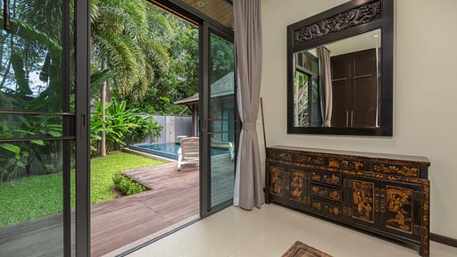 Villa Flores Bedroom 1