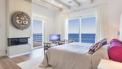 Villa Folies Bedroom 1