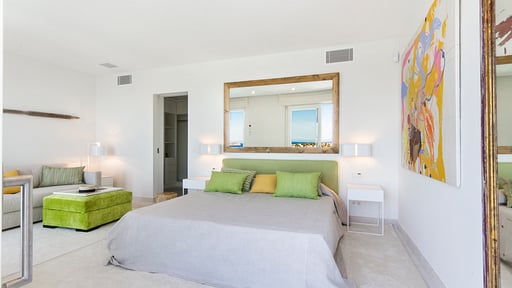 Villa Folies Bedroom 3