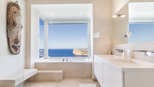 Villa Folies Bedroom 2