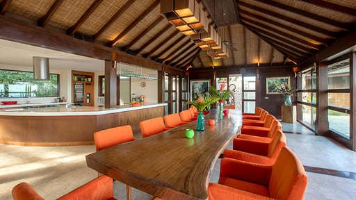 Villa Forever Santai Dining area