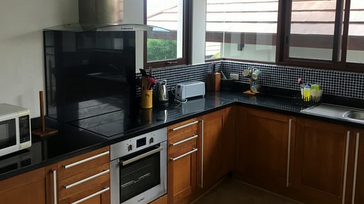 Villa Frangipani Choeng Mon Kitchen