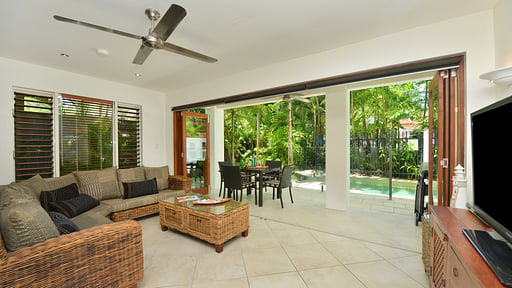 Villa Frangipani Port Douglas Salon