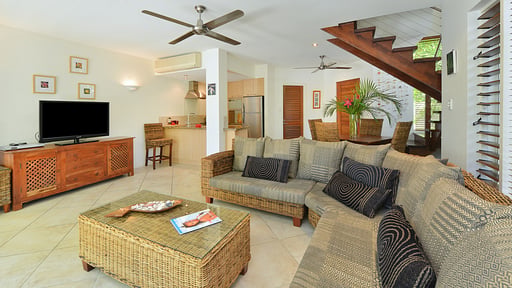 Villa Frangipani Port Douglas Salon