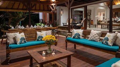 Villa Frangipani Living room 2