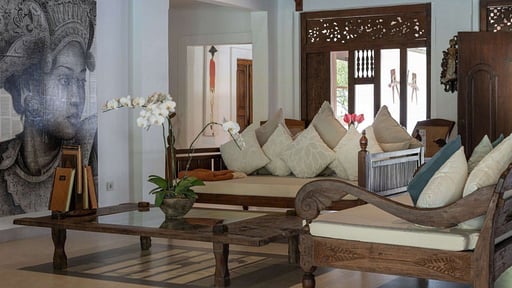 Villa Frangipani Living room 1