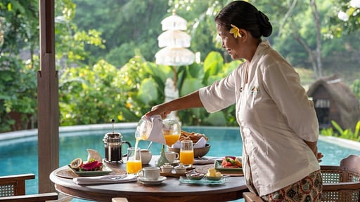 Villa Frangipani Villa staff