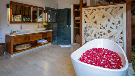 Villa Frangipani Bedroom 1