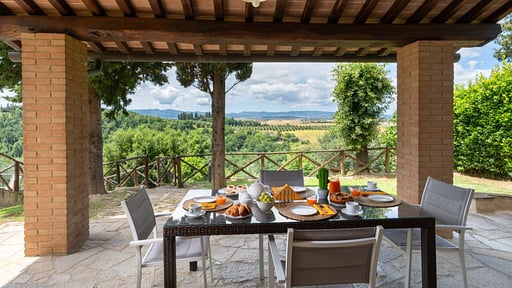 Villa Frantusina Dining area