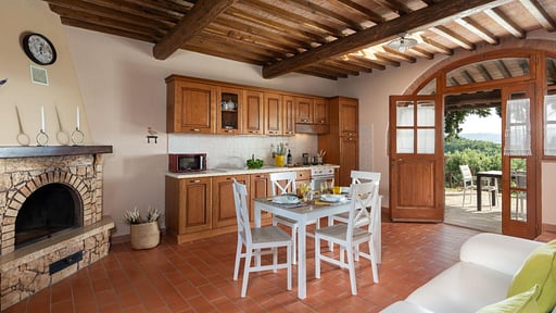 Villa Frantusina Dining area