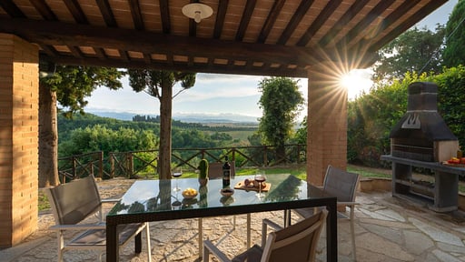 Villa Frantusina Dining area
