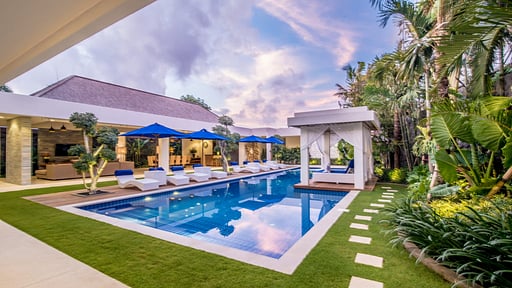 Freedom Villa Swimming pool