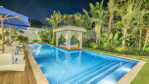 Freedom Villa Swimming pool