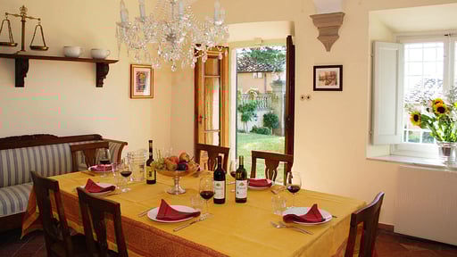 Villa Fubbiano Dining area