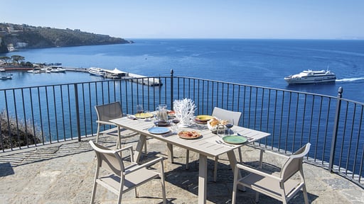 Villa Galidia Dining area