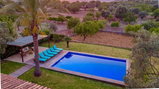 Villa Can Gallardo Бассейн